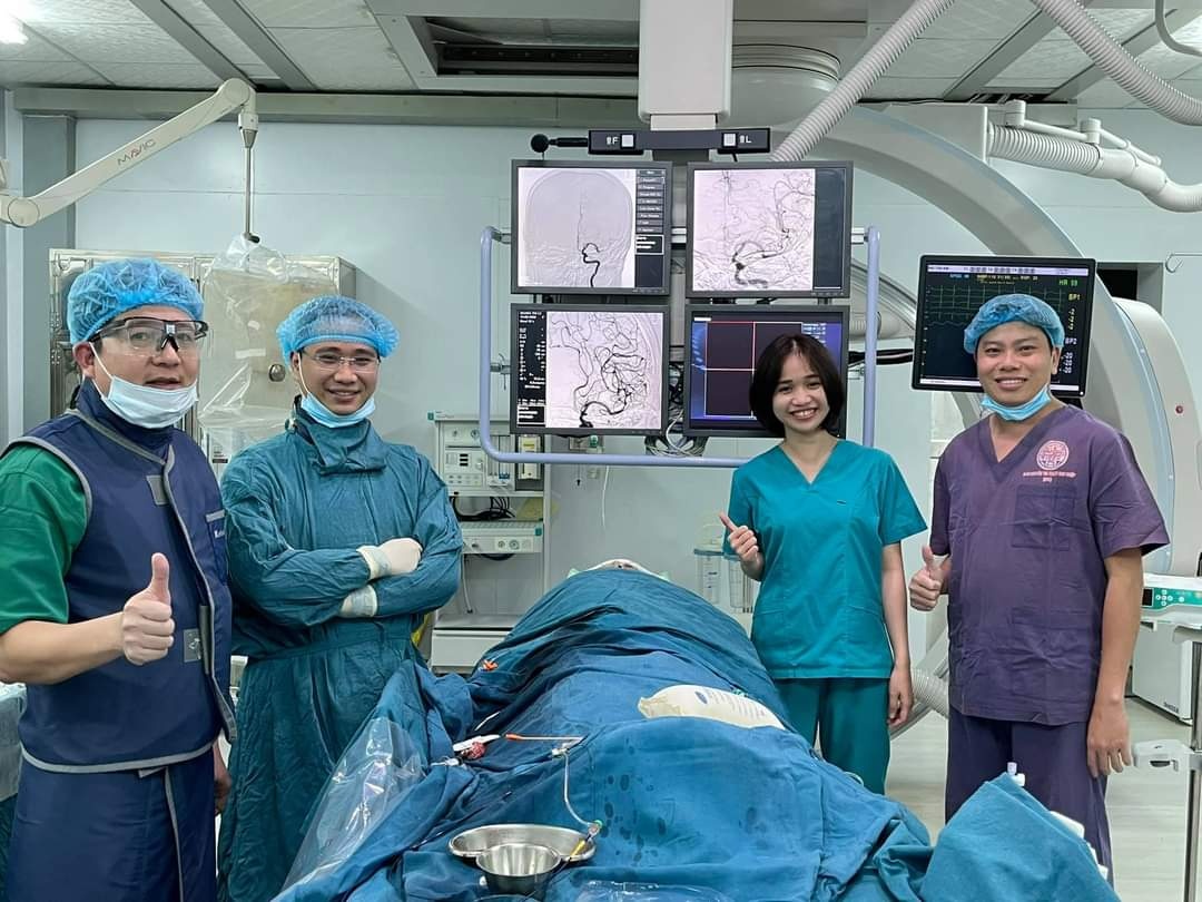 Lao động sáng tạo 'để bà con mình bớt khổ'