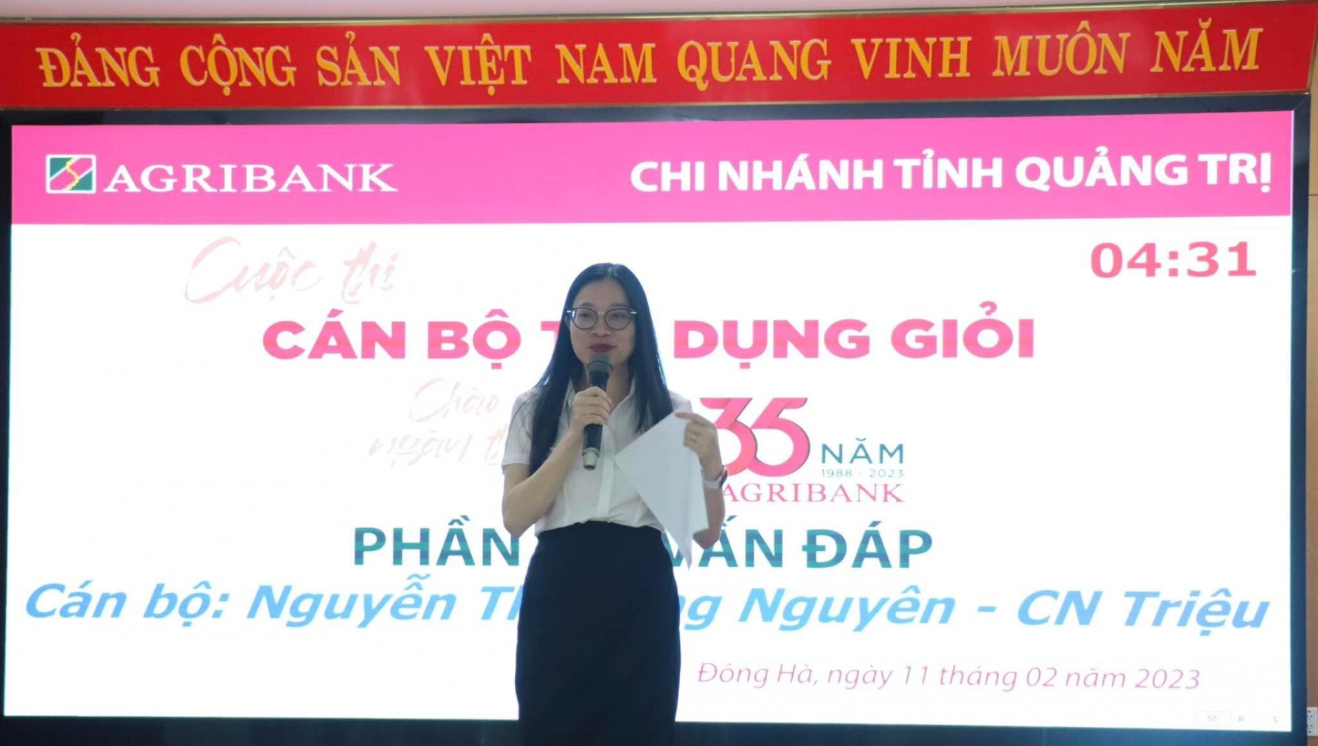 Chị Nguyễn Thị Hồng Nguyên - giỏi việc ngân hàng, đảm việc an sinh