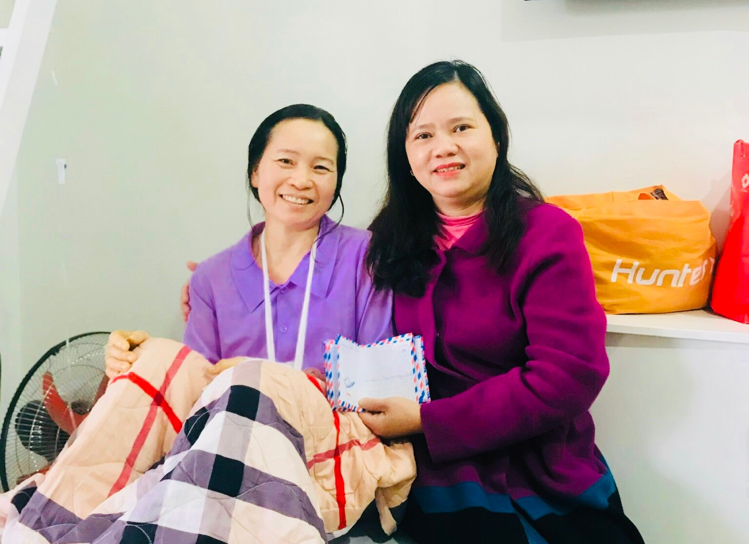 Cô giáo Lê Thị Hoa - chủ tịch công đoàn cơ sở gương mẫu, gần gũi Cô giáo Lê Thị Hoa - chủ tịch công đoàn cơ sở gương mẫu, gần gũi