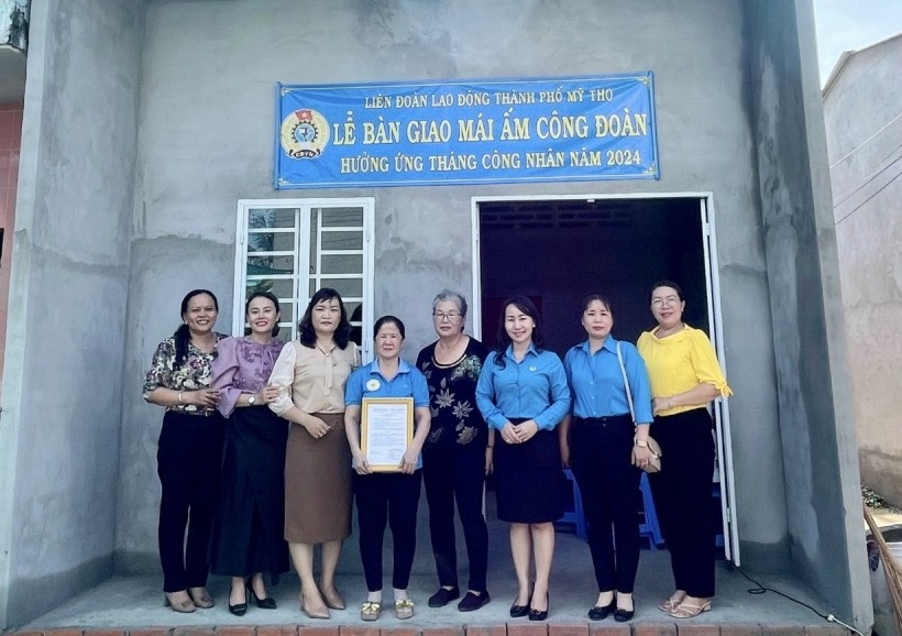 LĐLĐ Tiền Giang: Người lao động hạnh phúc khi được nhận “Mái ấm Công đoàn”