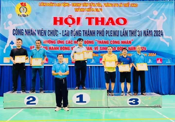 Tháng Công nhân ở Gia Lai: Người lao động là chủ thể được chăm lo Tháng Công nhân ở Gia Lai: Người lao động là chủ thể được chăm lo