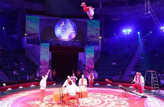 Nghề xiếc - muôn vàn âu lo Nghề xiếc - muôn vàn âu lo