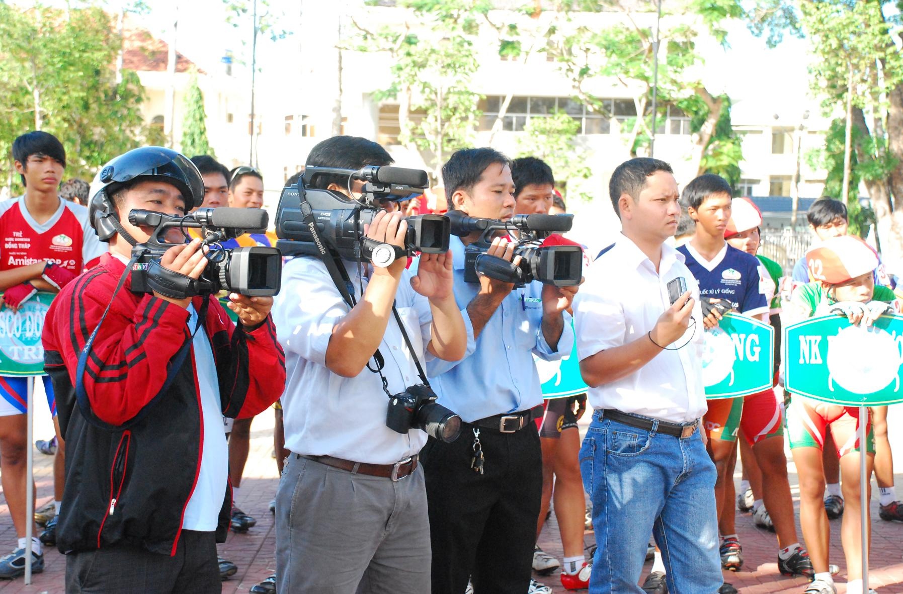 Chất men say của nghề làm báo Chất men say của nghề làm báo