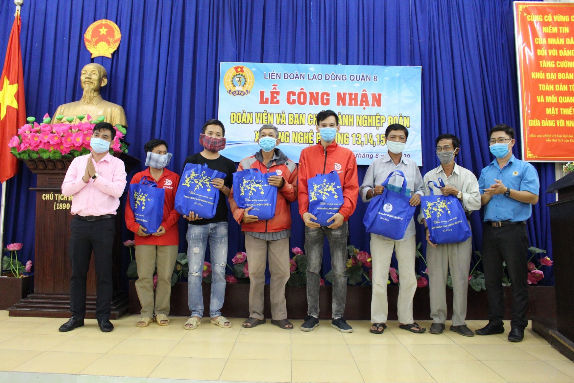 Xe ôm truyền thống và công nghệ: Những vụ ẩu đả đang trôi dần vào quá khứ