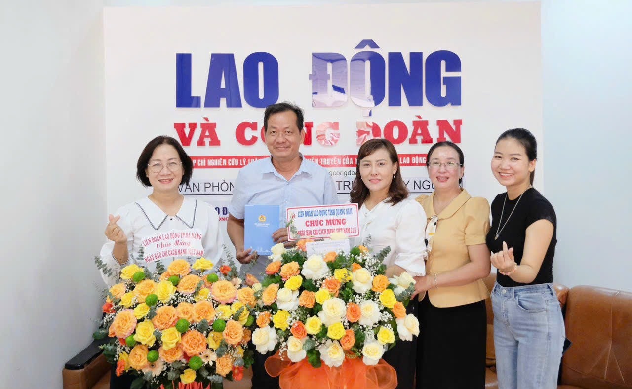 Tạp chí Lao động và Công đoàn cảm ơn những lời chúc mừng dịp 21/6 Tạp chí Lao động và Công đoàn cảm ơn những lời chúc mừng dịp 21/6