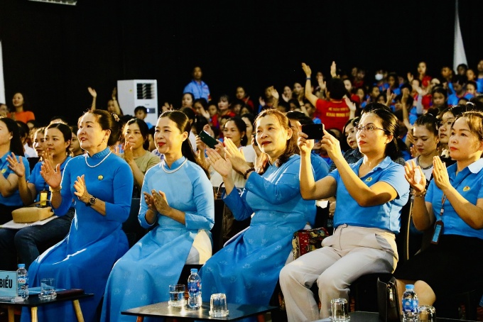 Trại hè cho con đoàn viên, NLĐ mồ côi ở Nghệ An: Để các em không hề đơn độc Trại hè cho con đoàn viên, NLĐ mồ côi ở Nghệ An: Để các em không hề đơn độc