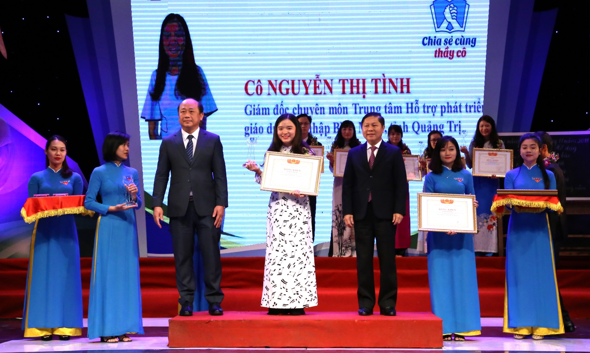 Người mang lớp học Người mang lớp học