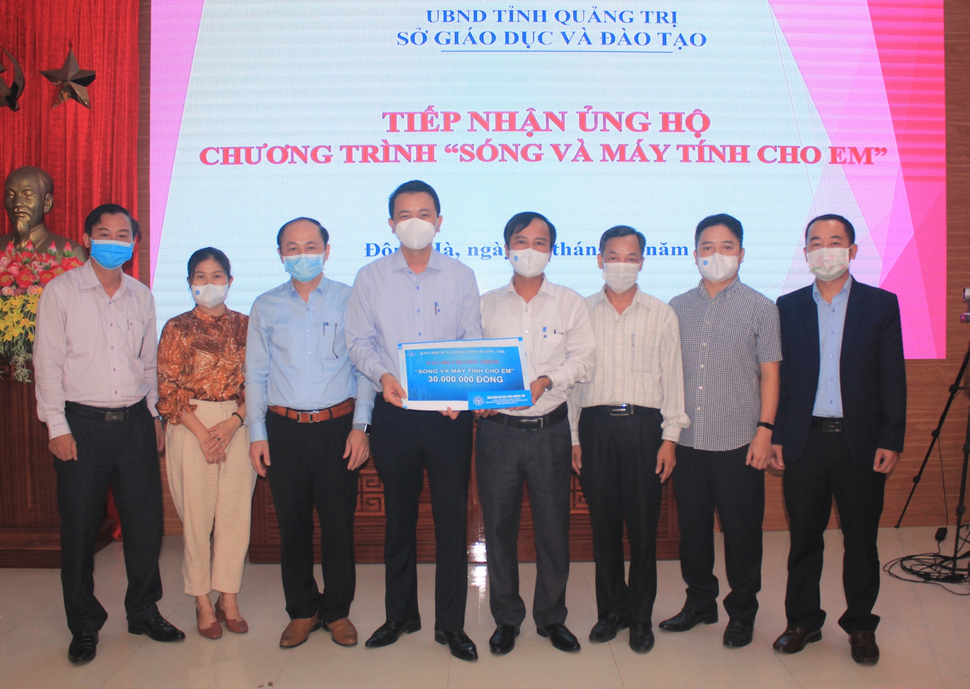 Công đoàn Bảo hiểm xã hội tỉnh Quảng Trị: trao nhân ái, lan tỏa yêu thương