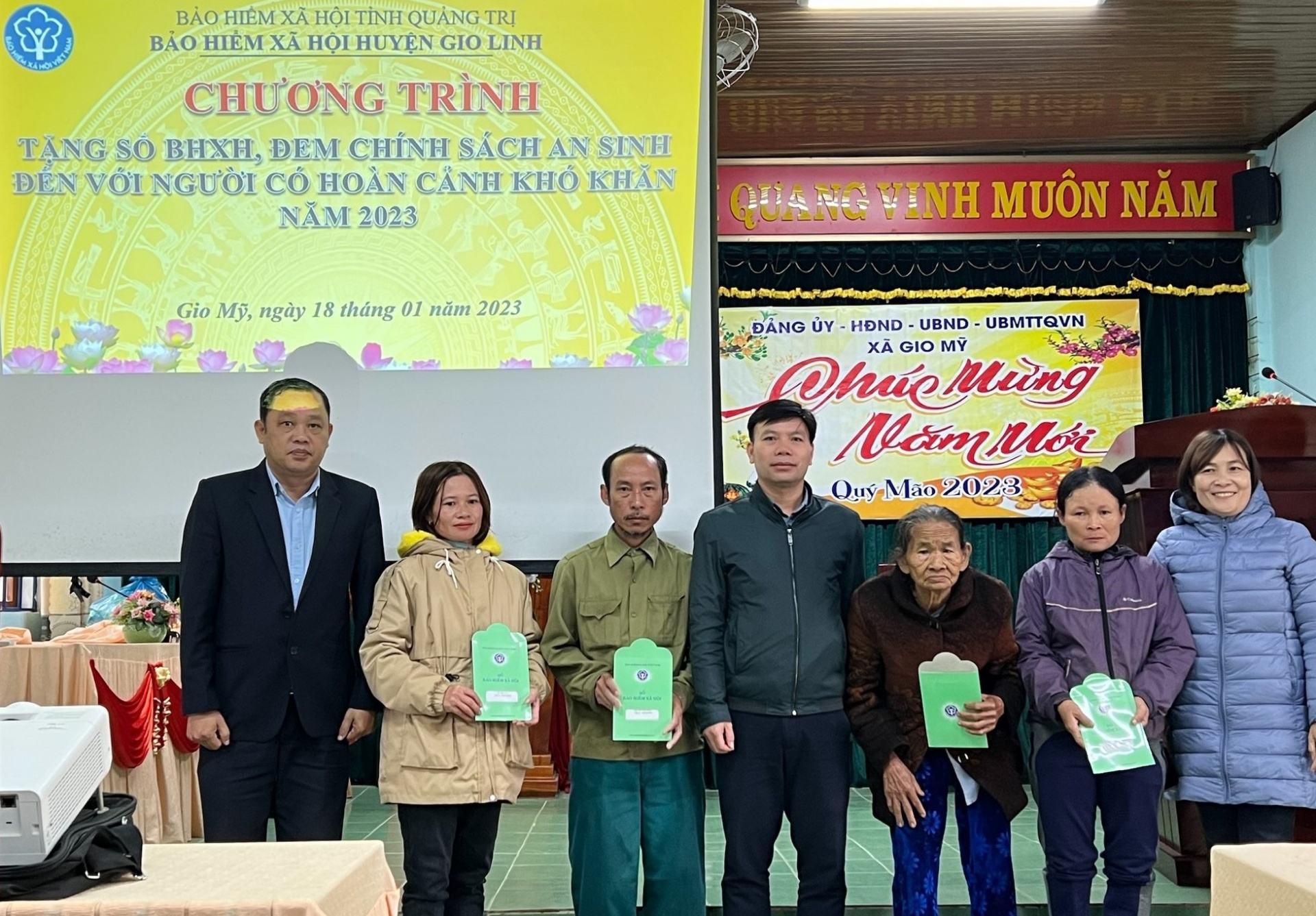 Công đoàn Bảo hiểm xã hội tỉnh Quảng Trị: trao nhân ái, lan tỏa yêu thương