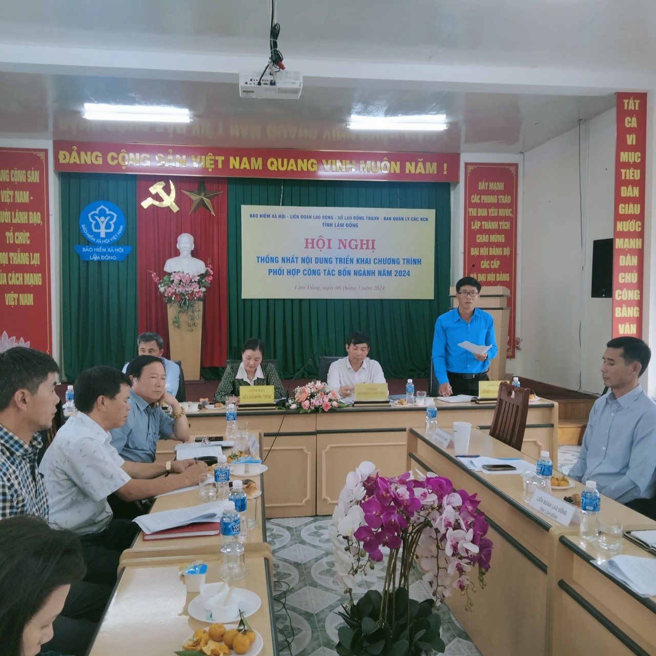 Đối thoại chính sách pháp luật: Giải pháp bảo vệ người lao động từ sớm, từ xa Đối thoại chính sách pháp luật: Giải pháp bảo vệ người lao động từ sớm, từ xa