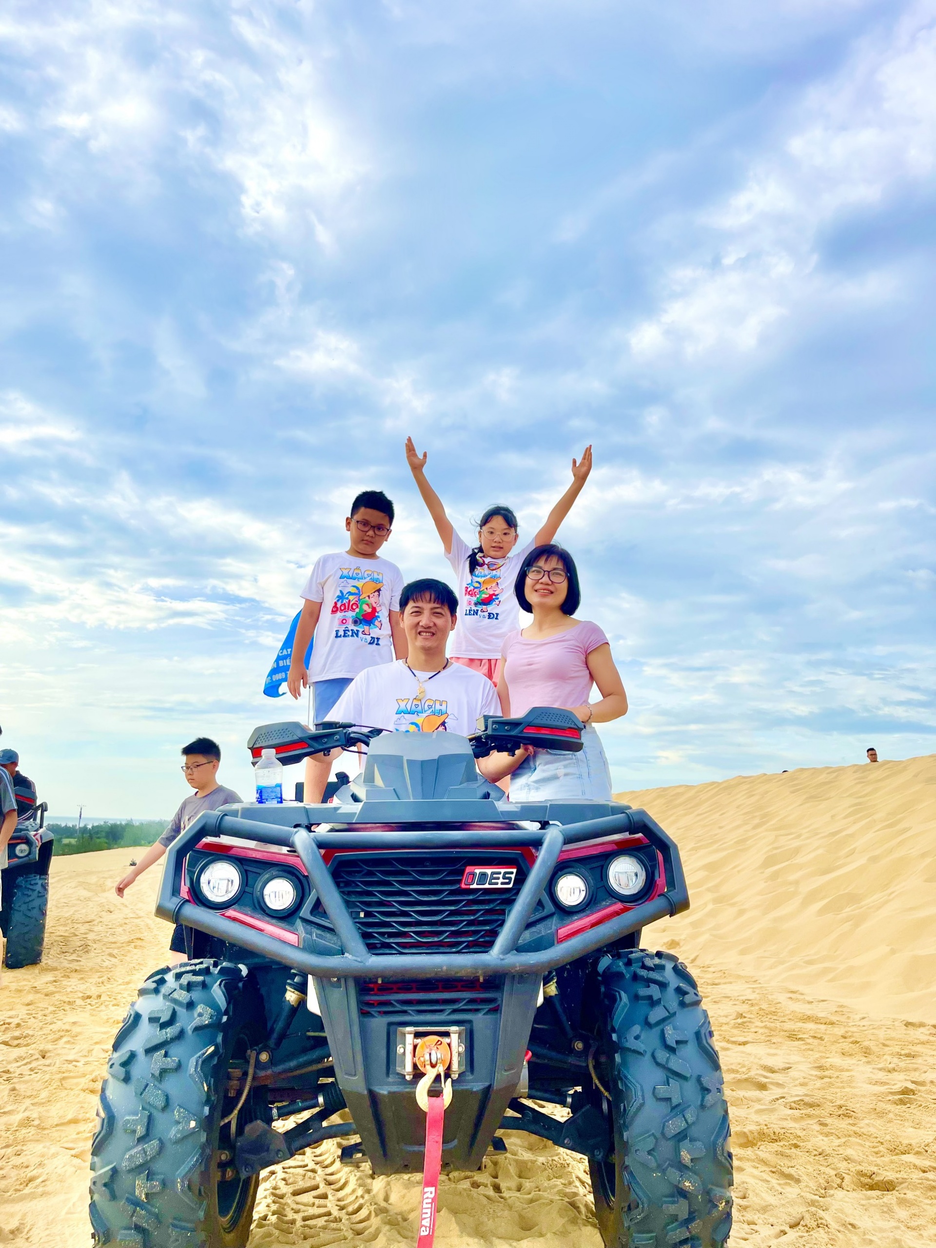 Khen thưởng 124 gia đình công nhân, viên chức tiêu biểu Khen thưởng 124 gia đình công nhân, viên chức tiêu biểu