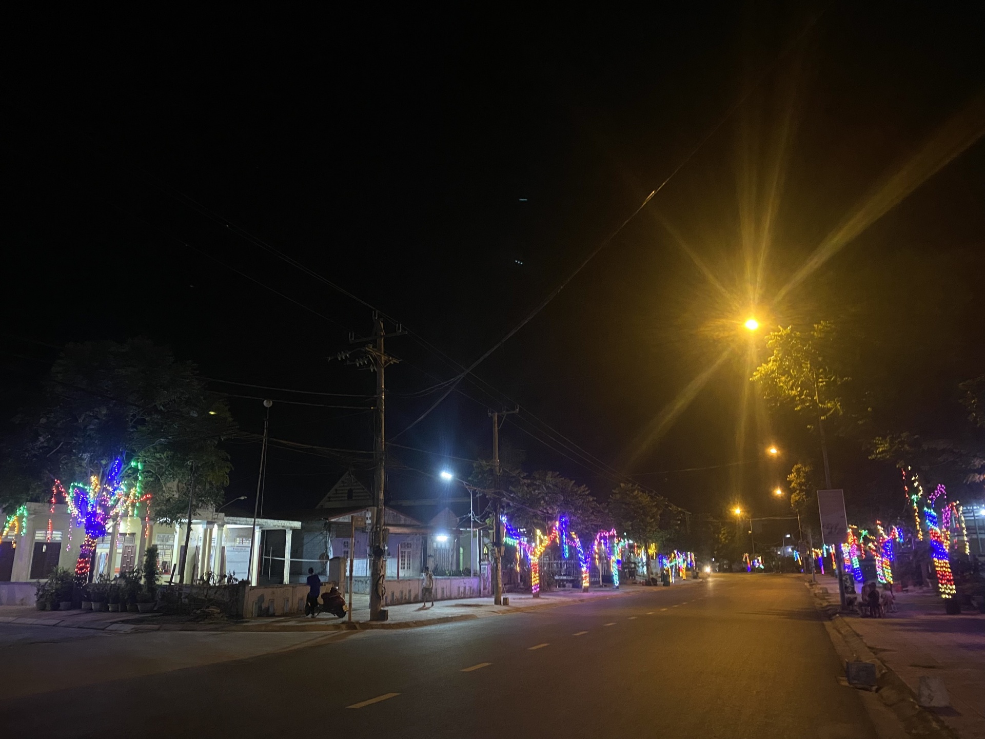 Nguồn lực nhân dân nhìn từ Lao Bảo Nguồn lực nhân dân nhìn từ Lao Bảo