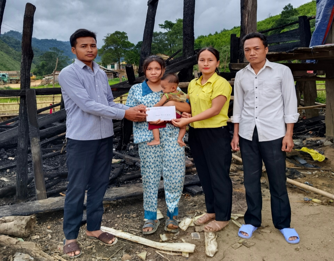 Công đoàn xã Vĩnh Ô giúp gia đình dân tộc thiểu số thoát nghèo