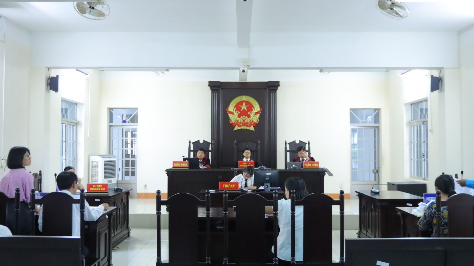 Vụ người lao động thắng kiện hơn 725 triệu: Vì sao tòa phúc thẩm tạm ngừng?