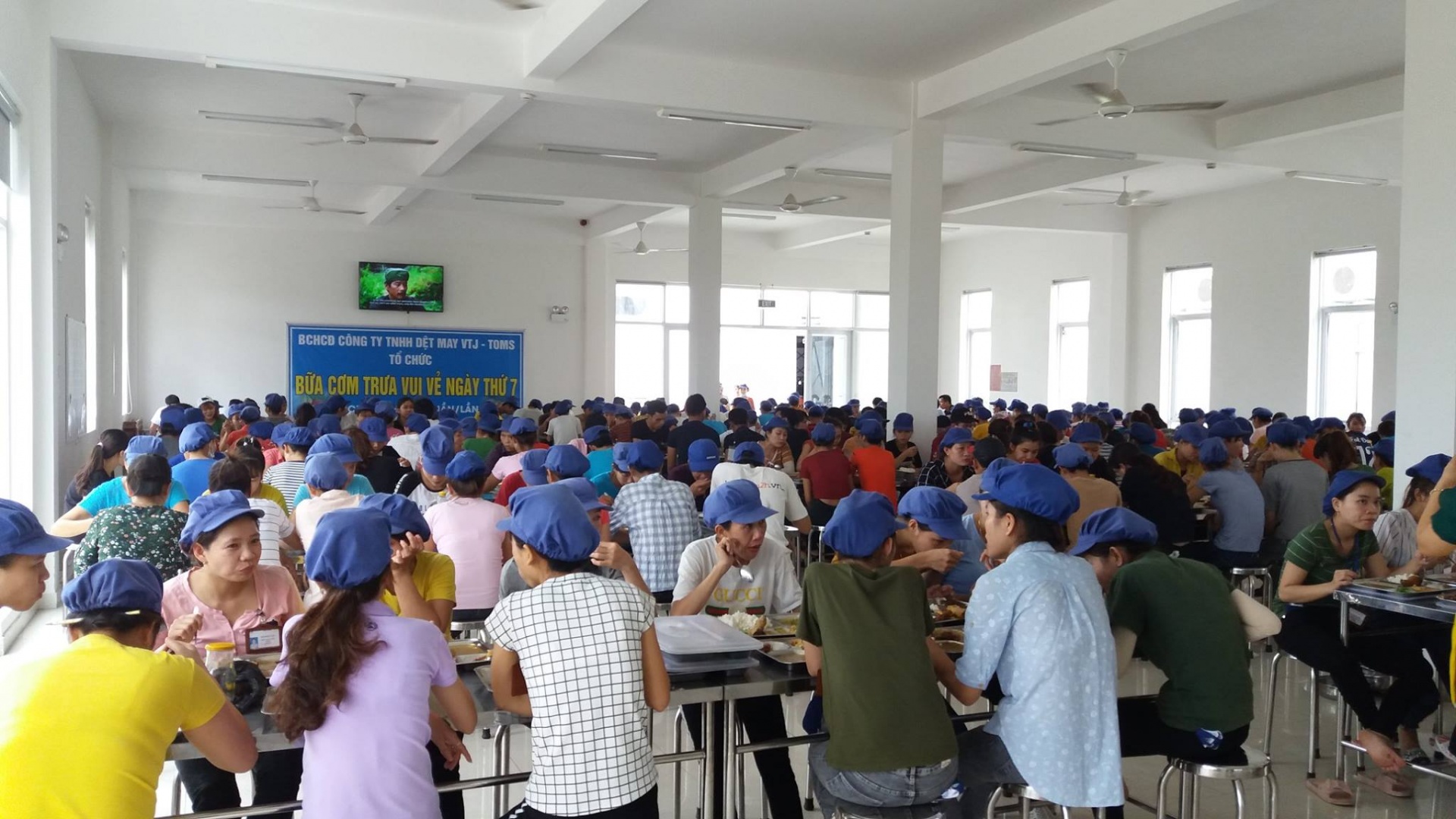 Công đoàn Công ty TNHH Dệt may VTJ TOMS: lan tỏa yêu thương từ tổ chức Công đoàn Công đoàn Công ty TNHH Dệt may VTJ TOMS: lan tỏa yêu thương từ tổ chức Công đoàn