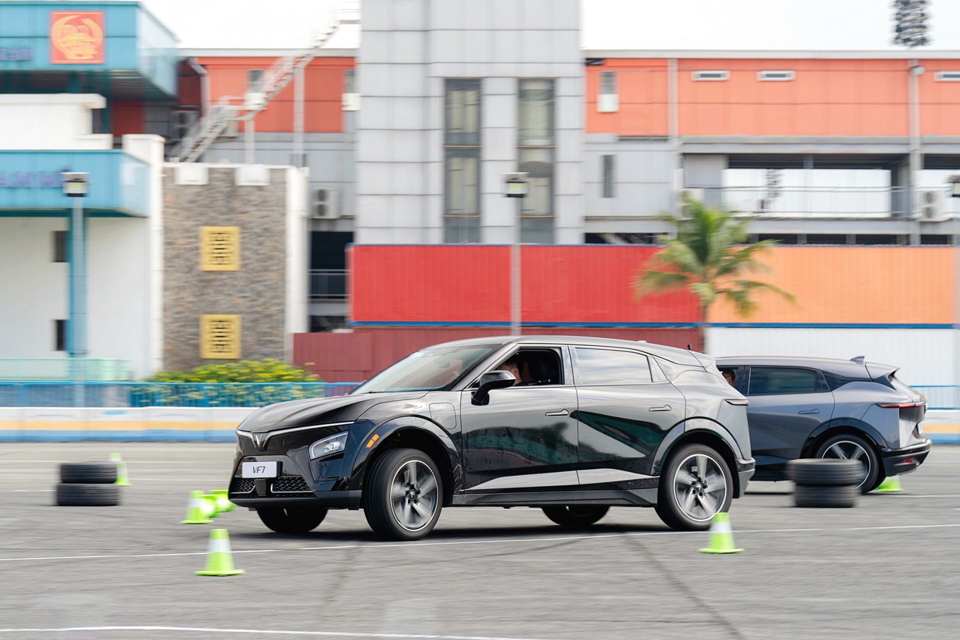 VinFast mang toàn bộ dải xe điện đến trường đua Đại Nam VinFast mang toàn bộ dải xe điện đến trường đua Đại Nam