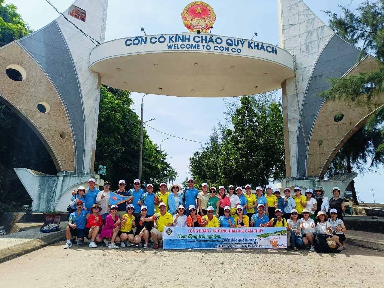 Tấm gương người thầy giáo tận tụy, cán bộ công đoàn mẫu mực Tấm gương người thầy giáo tận tụy, cán bộ công đoàn mẫu mực