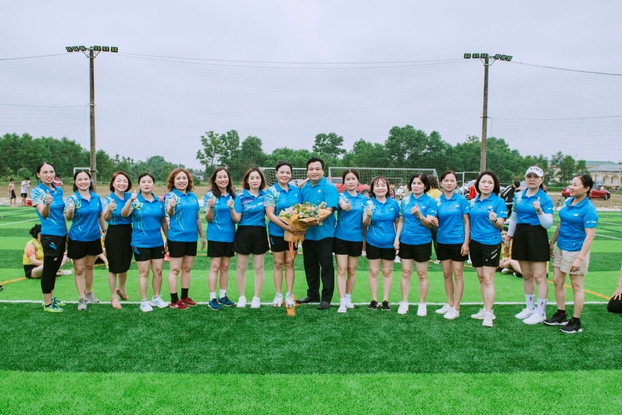 Tấm gương người thầy giáo tận tụy, cán bộ công đoàn mẫu mực Tấm gương người thầy giáo tận tụy, cán bộ công đoàn mẫu mực