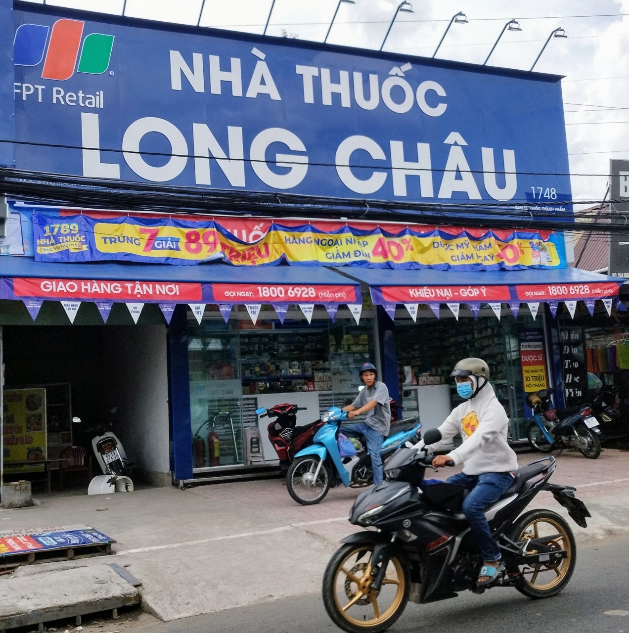 Long Châu cần sớm minh bạch thông tin về chất lượng chuỗi nhà thuốc của mình Long Châu cần sớm minh bạch thông tin về chất lượng chuỗi nhà thuốc của mình