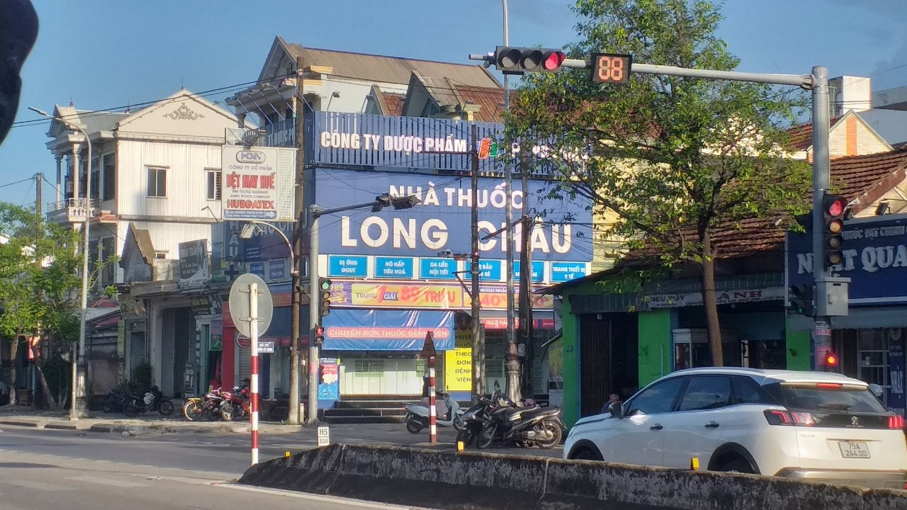 Long Châu cần sớm minh bạch thông tin về chất lượng chuỗi nhà thuốc của mình Long Châu cần sớm minh bạch thông tin về chất lượng chuỗi nhà thuốc của mình