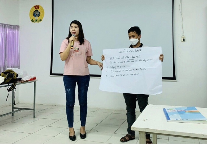 “Ở vai nào em cũng tự nhủ mình phải sẵn sàng lắng nghe, chia sẻ tận tâm” “Công đoàn mang lại cho mình tinh thần sẵn sàng lắng nghe, chia sẻ tận tâm”