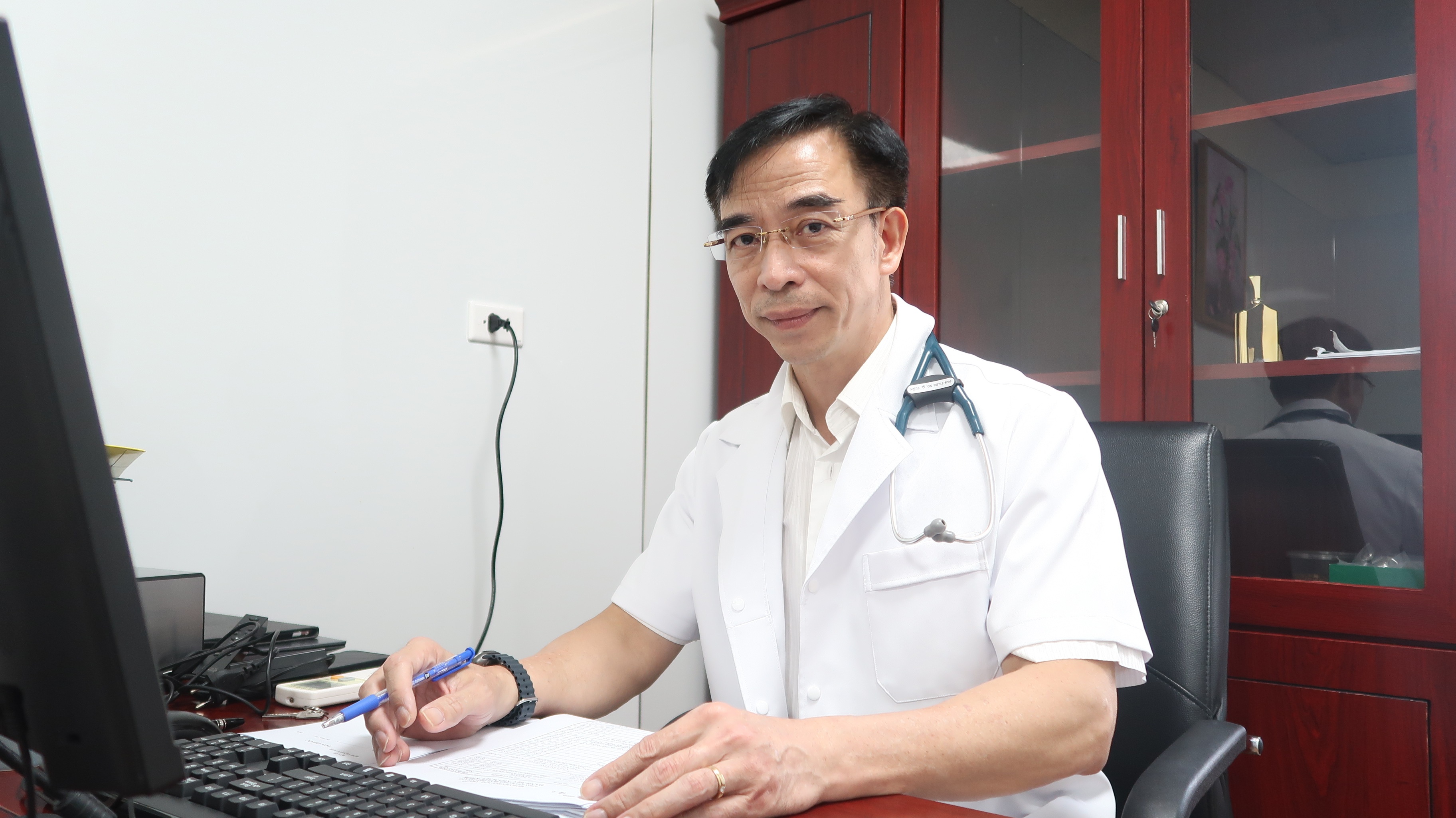 Bác sĩ Nguyễn Quang Tuấn - Tuấn