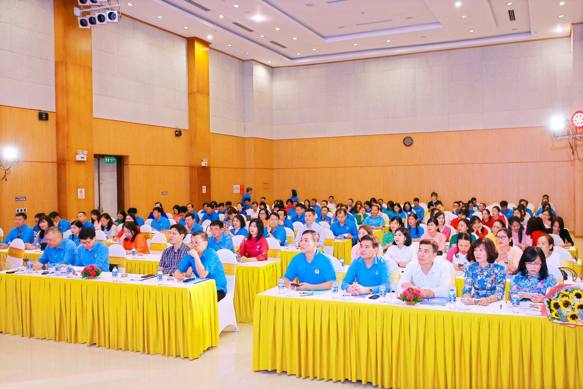 Biểu dương nữ đoàn viên và cán bộ công đoàn xuất sắc ngành Nông nghiệp Biểu dương nữ đoàn viên và cán bộ công đoàn xuất sắc ngành Nông nghiệp