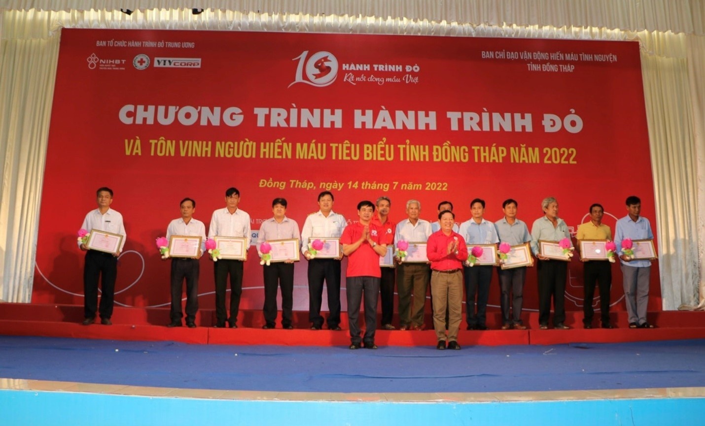 Công nhân điện có hơn 40 lần hiến máu cứu người Công nhân điện có hơn 40 lần hiến máu cứu người