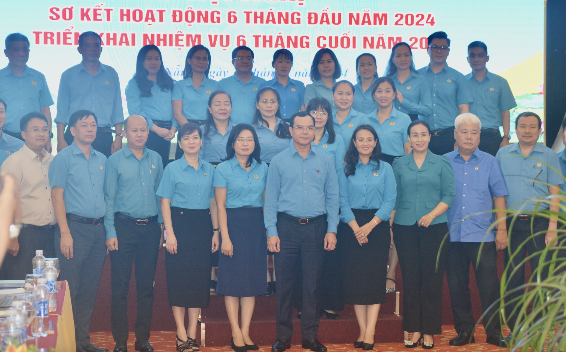 Đồng chí Nguyễn Đình Khang lưu ý công tác kiểm tra giám sát với LĐLĐ 5 thành phố lớn Đồng chí Nguyễn Đình Khang lưu ý công tác kiểm tra giám sát với LĐLĐ 5 thành phố lớn