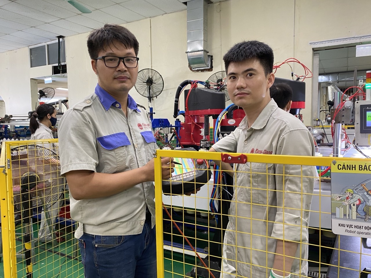 “Vào Đảng để phát huy tinh thần “Rạng Đông anh hùng có Bác Hồ”