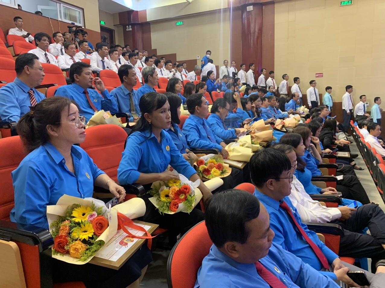 Biểu dương các Chủ tịch công đoàn cơ sở, đoàn viên, công nhân tiêu biểu Biểu dương các Chủ tịch công đoàn cơ sở, đoàn viên, công nhân tiêu biểu