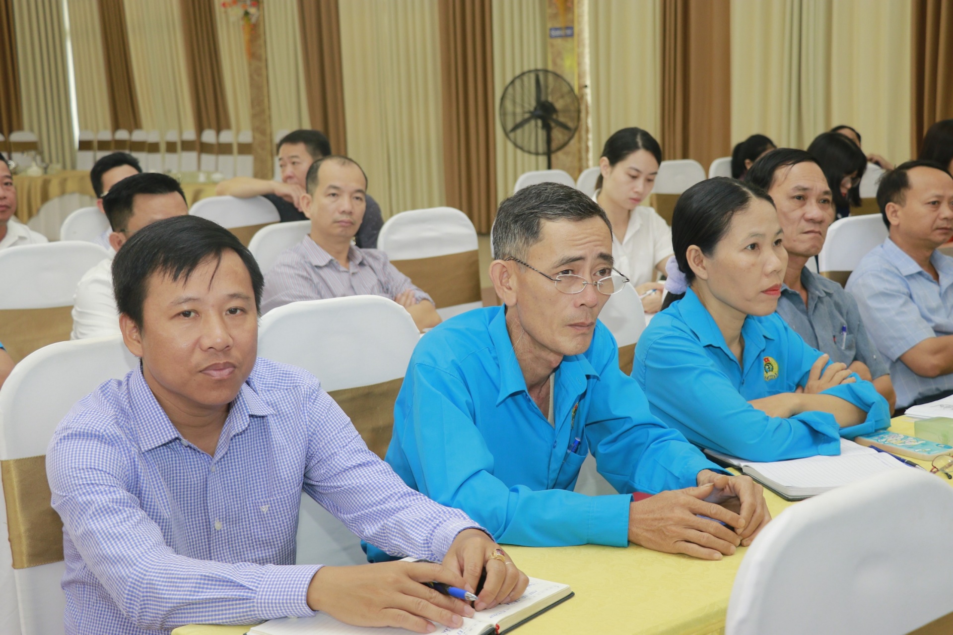 Chú trọng xây dựng đội ngũ công đoàn cơ sở ngoài nhà nước để đáp ứng tình hình mới Chú trọng xây dựng đội ngũ công đoàn cơ sở ngoài nhà nước để đáp ứng tình hình mới