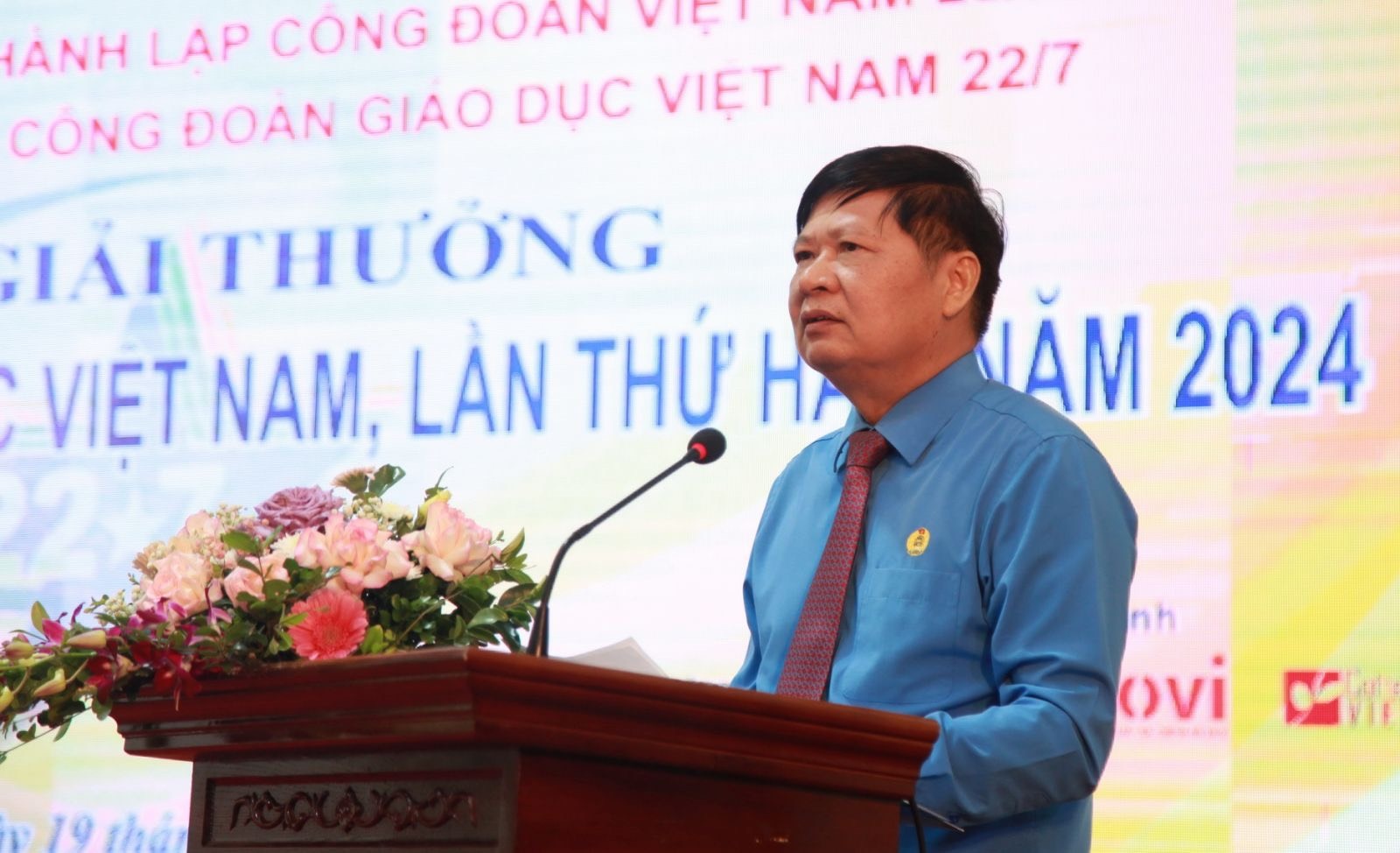 Mỗi cán bộ công đoàn giáo dục được tôn vinh đều là một câu chuyện đẹp Mỗi cán bộ công đoàn giáo dục được tôn vinh đều là một câu chuyện đẹp