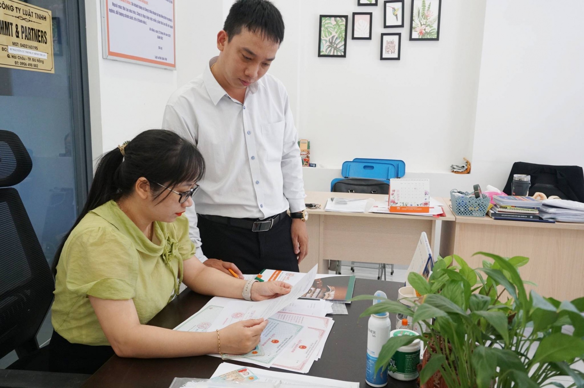 Vợ chồng luật sư trẻ ở Đà Nẵng gieo hi vọng cho người nghèo Vợ chồng luật sư trẻ ở Đà Nẵng gieo hi vọng cho người nghèo