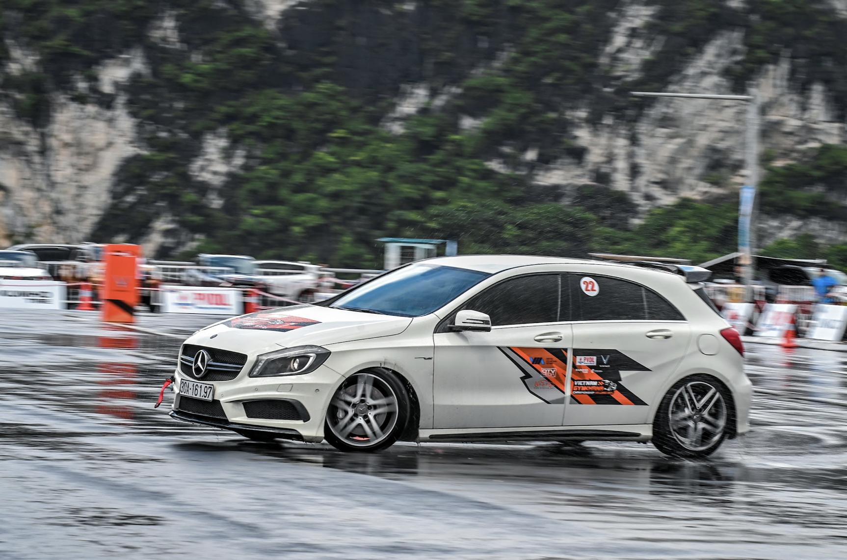 "Nếu tiếp tục có những giải đua gymkhana như vậy, chúng ta sẽ tìm ra những gương mặt xuất sắc" "Nếu tiếp tục có những giải đua gymkhana như vậy, chúng ta sẽ tìm ra những gương mặt xuất sắc"