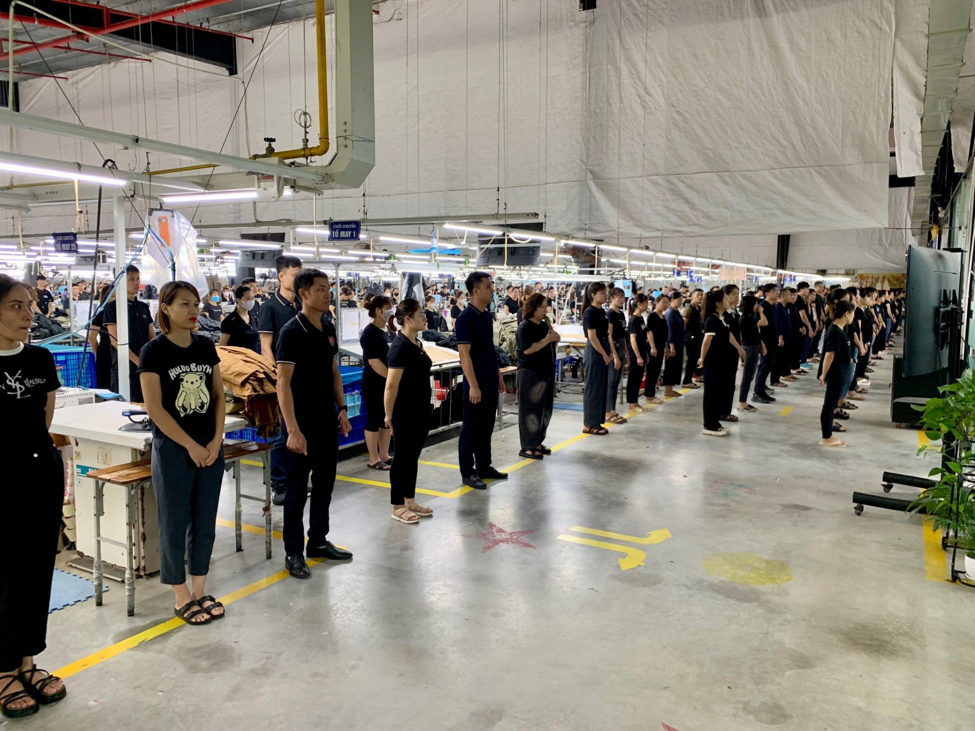 Công nhân Thái Nguyên tưởng nhớ đồng chí Tổng Bí thư Nguyễn Phú Trọng Công nhân Thái Nguyên tưởng nhớ đồng chí Tổng Bí thư Nguyễn Phú Trọng