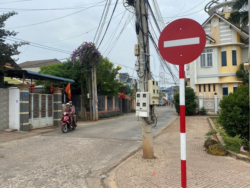 Phạt nguội đi ngược chiều với ô tô, xe máy như thế nào? Phạt nguội đi ngược chiều với ô tô, xe máy như thế nào?