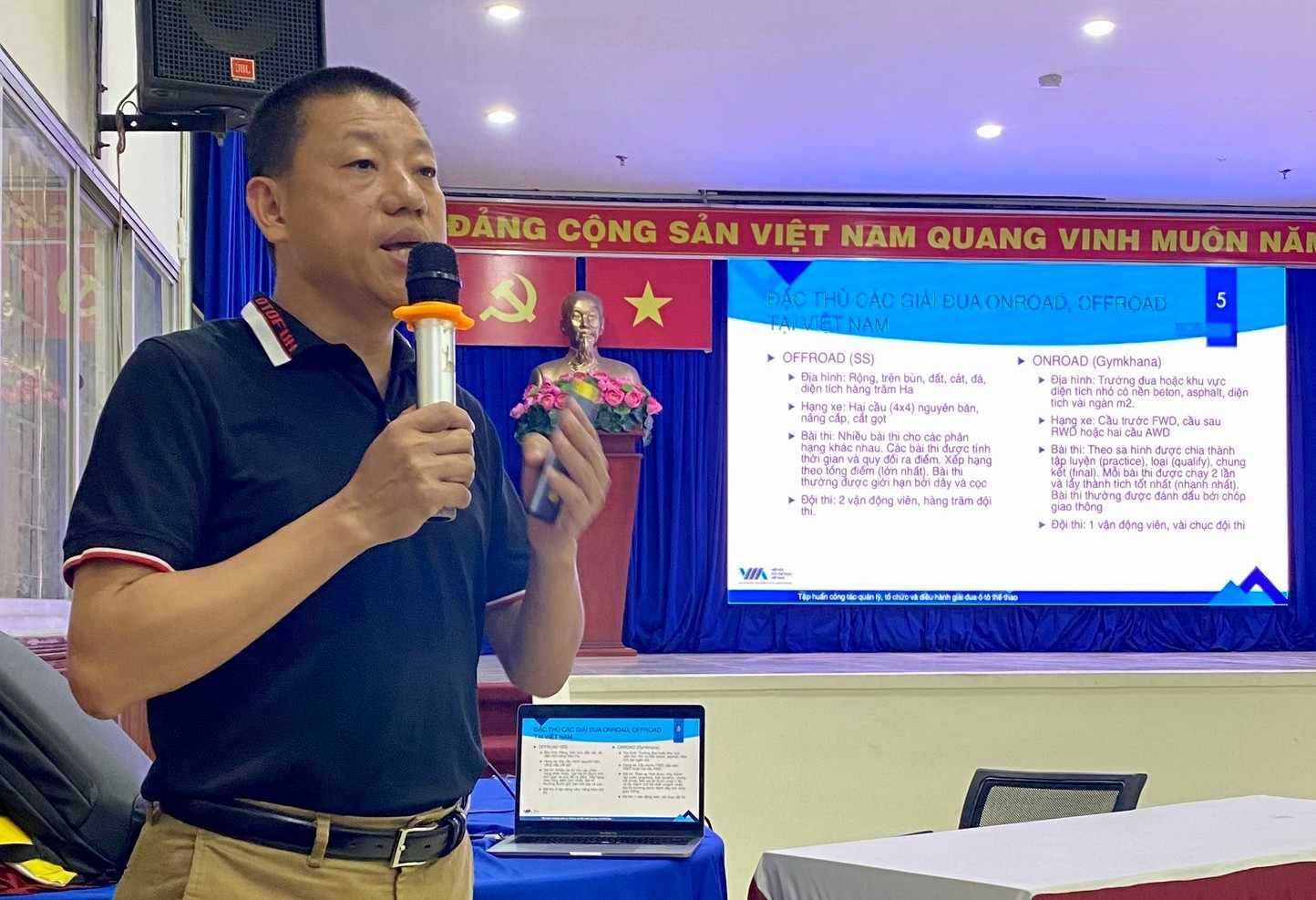 Khóa tập huấn về quản lý và tổ chức các hoạt động ô tô thể thao: nâng tầm phong trào thao tốc độ việt nam