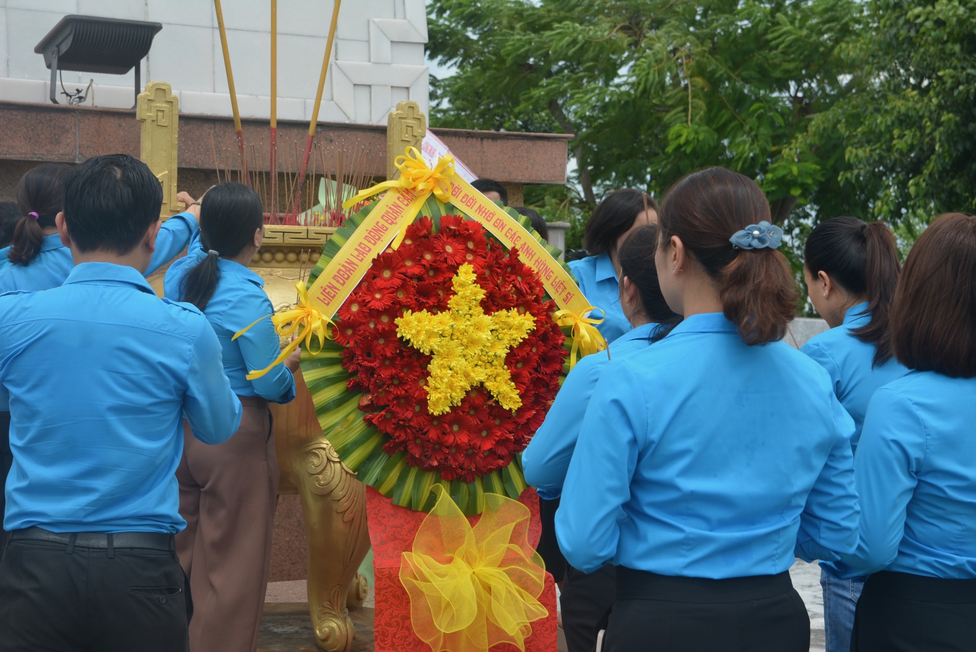 Đà Nẵng: Công đoàn dâng hương tưởng nhớ các Anh hùng Liệt sĩ