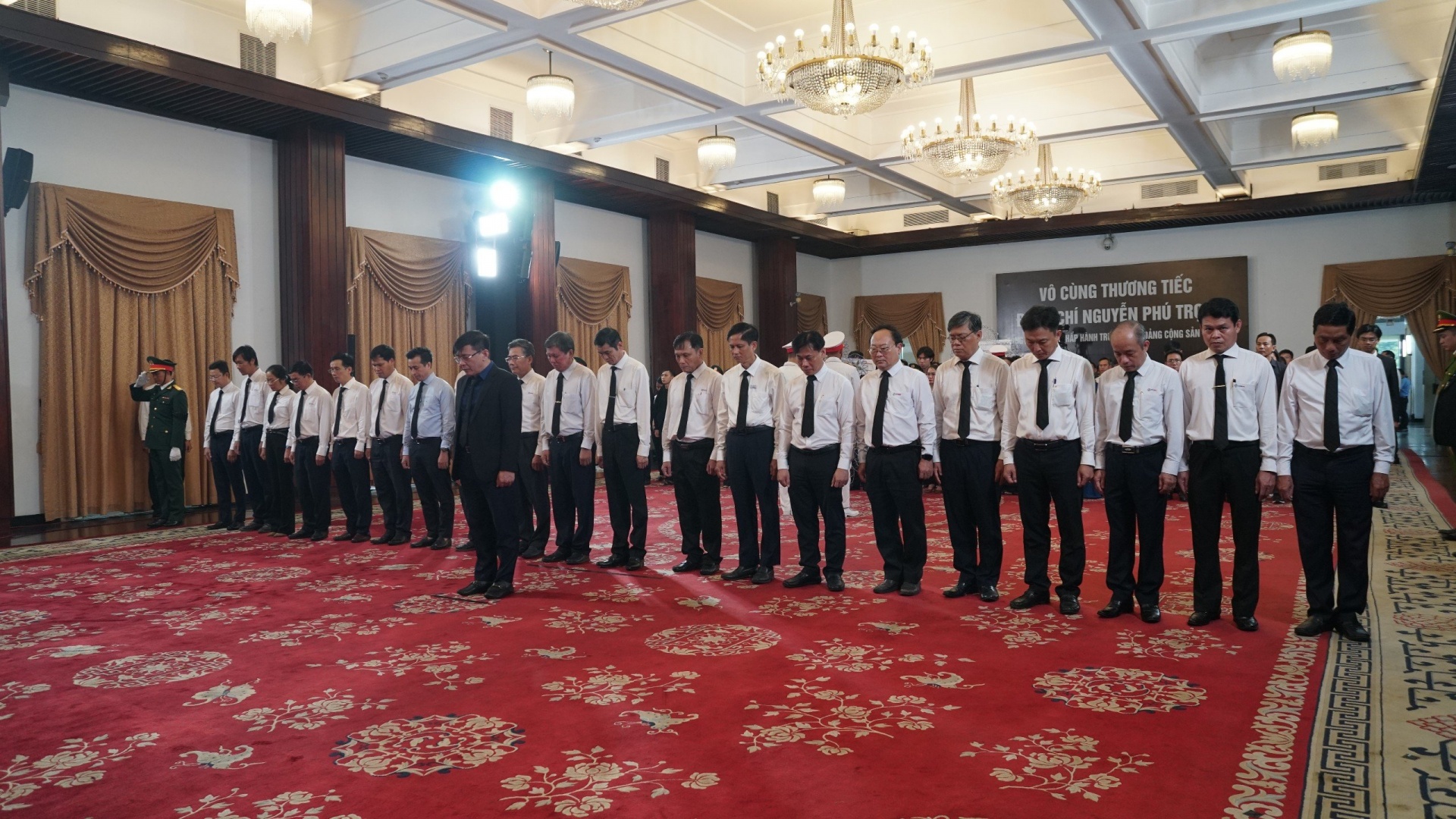 Cán bộ công nhân viên ngành Điện nhớ thương Tổng Bí thư Nguyễn Phú Trọng