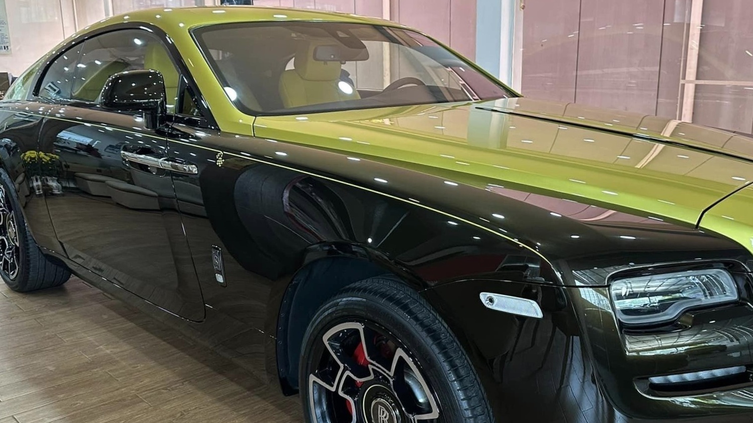 Bắt gặp Rolls-Royce Wraith 