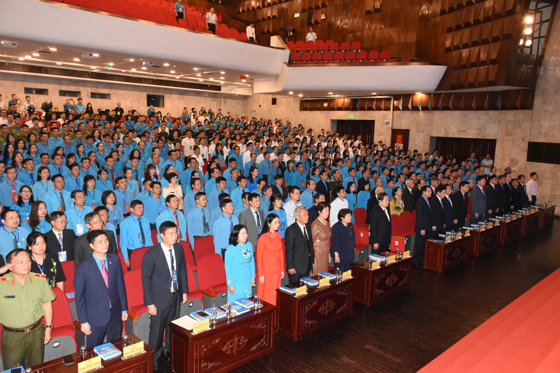 Tường thuật: Lễ trao giải thưởng Nguyễn Văn Linh và tôn vinh chủ tịch công đoàn cơ sở xuất sắc tiêu biểu Tường thuật: Lễ trao giải thưởng Nguyễn Văn Linh và tôn vinh chủ tịch công đoàn cơ sở xuất sắc tiêu biểu