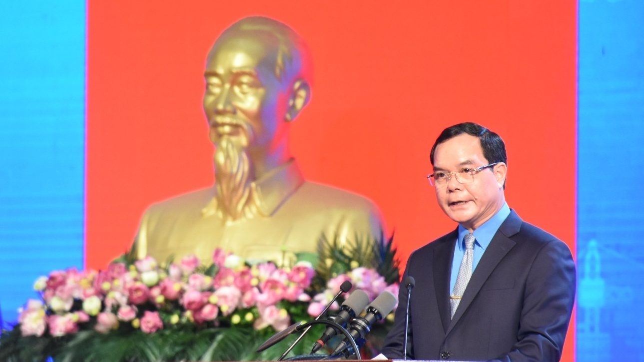 "Vị thế của Công đoàn trong xã hội và quốc tế ngày càng được nâng cao" (*)