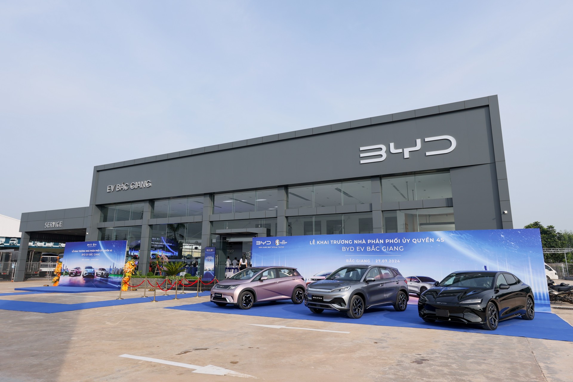 BYD đầu tư phát triển hệ sinh thái xe năng lượng mới cho người Việt BYD đầu tư phát triển hệ sinh thái xe năng lượng mới cho người Việt