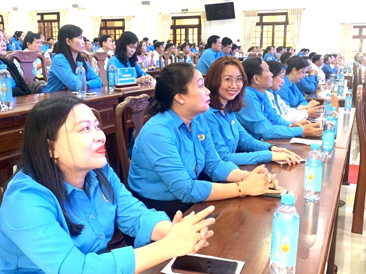 Biểu dương 10 tập thể, 95 cán bộ, đoàn viên công đoàn xuất sắc tại Cần Thơ Biểu dương 10 tập thể, 95 cán bộ, đoàn viên công đoàn xuất sắc tại Cần Thơ