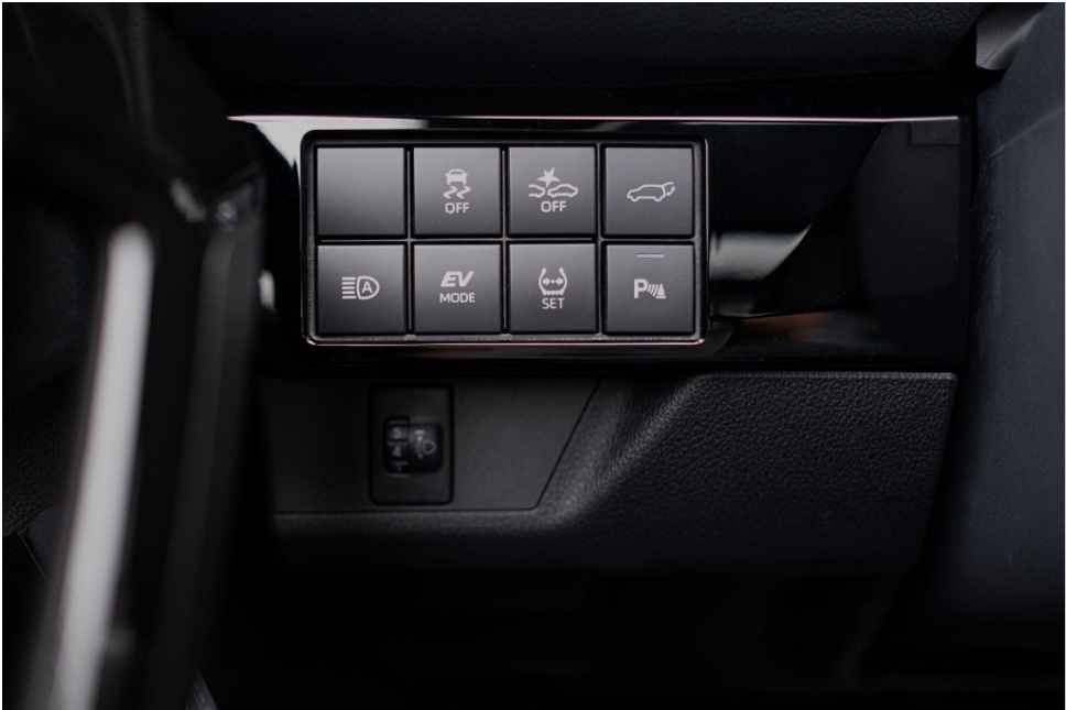 Toyota ưu đãi 50% phí trước bạ cho khách hàng mua xe trong tháng 8 Toyota ưu đãi 50% phí trước bạ cho khách hàng mua xe trong tháng 8