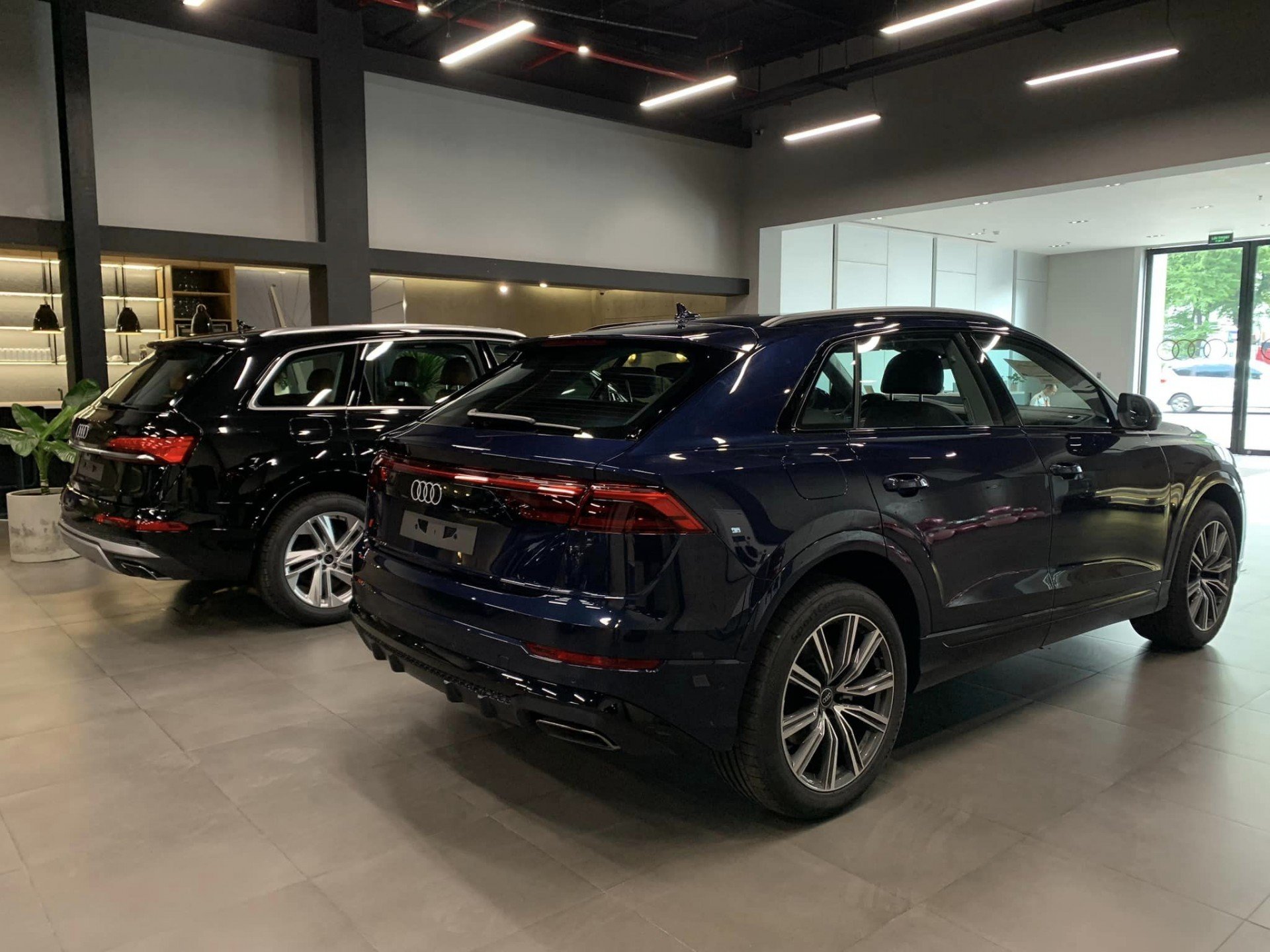 Audi Q7 2024 giá từ 3,4 tỷ đồng đã có mặt tại Việt Nam Audi Q7 2024 giá từ 3,4 tỷ đồng đã có mặt tại Việt Nam