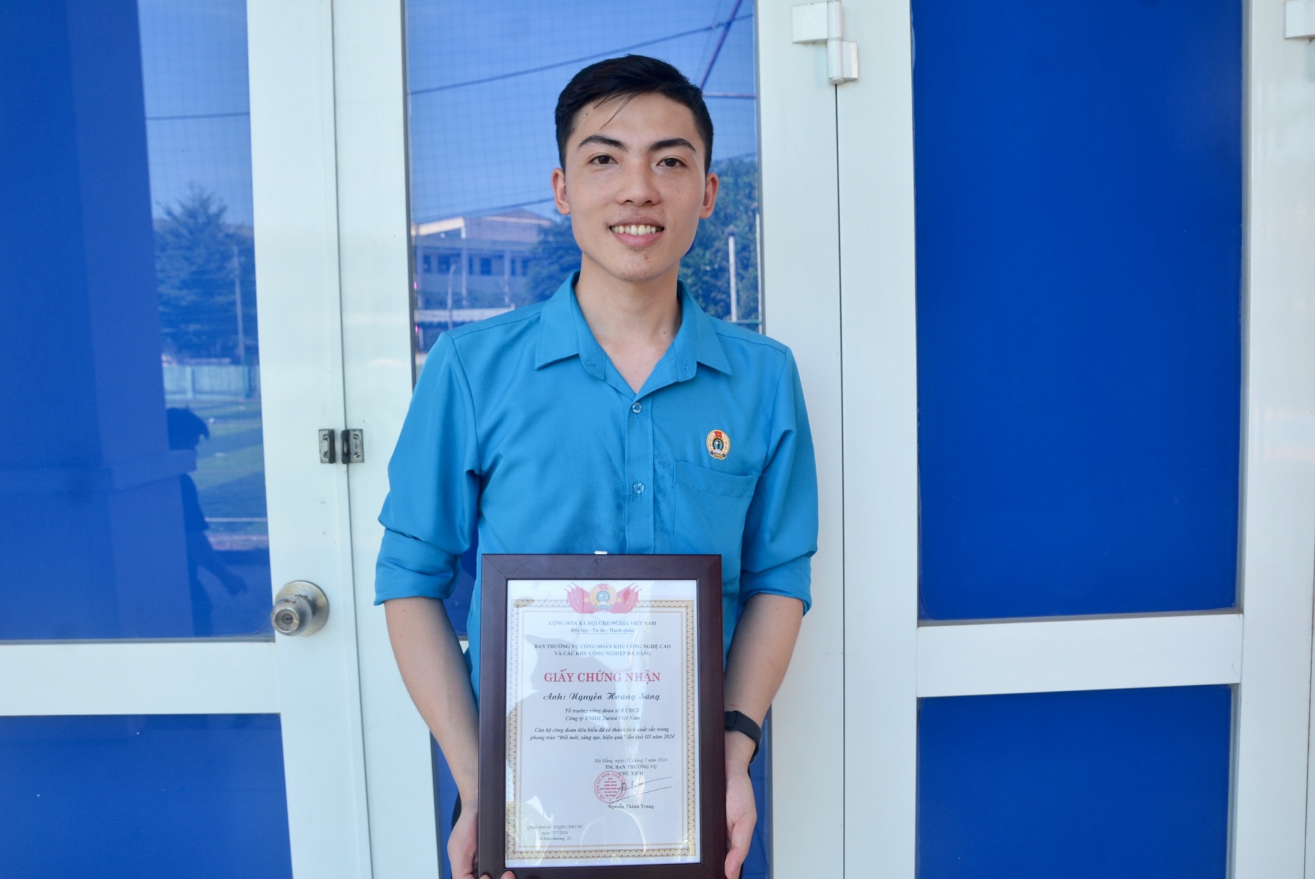 Công đoàn KCNC và các KCN Đà Nẵng tặng quà, khen thưởng cán bộ, NLĐ: Nhiều niềm vui, cảm xúc tự hào! Công đoàn KCNC và các KCN Đà Nẵng tặng quà, khen thưởng cán bộ, NLĐ: Nhiều niềm vui, cảm xúc tự hào!