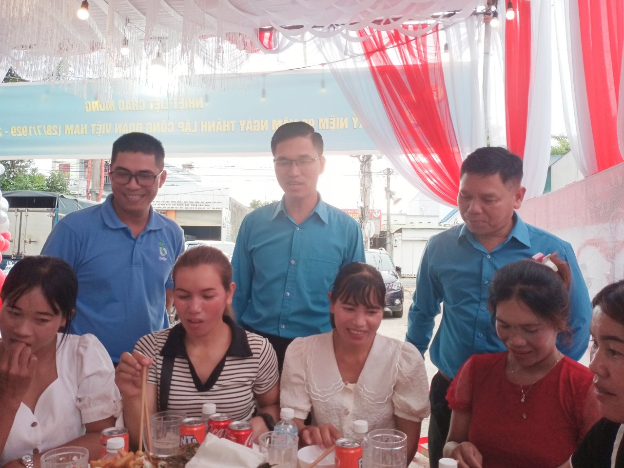 Ấm tình “Bữa cơm Công đoàn” ở “Doanh nghiệp vì người lao động” tiêu biểu