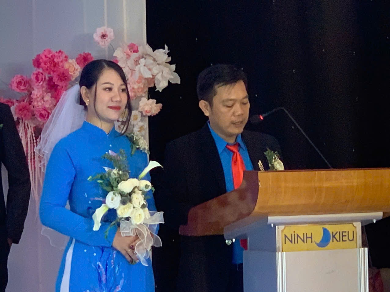 Lễ cưới tập thể công nhân ở Cần Thơ: Đám cưới khi sắp được nghỉ hưu...